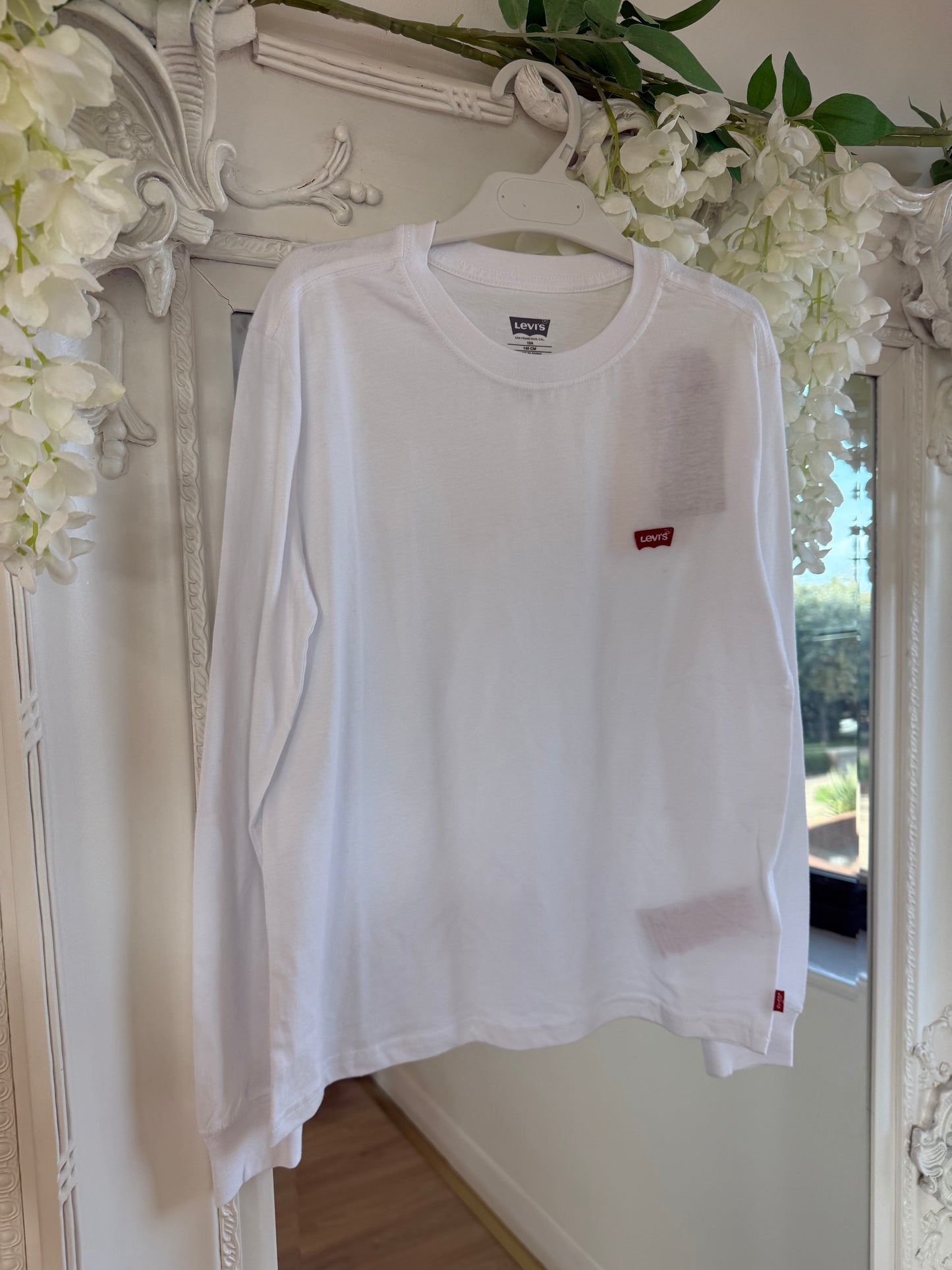 Levi's Classic Long Sleeved Tees