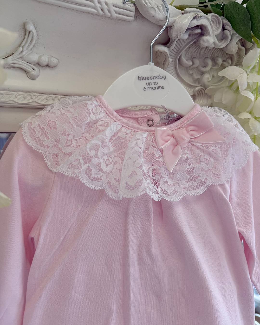 Bluesbaby Elodie Lace Legging Set in soft baby pink with white lace frill collar, pink velvet bow and matching bow detail leggings.