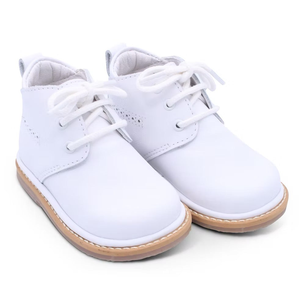 Borboleta Zachary Boys Desert Boots featuring white matte leather, lace-up fastening, anti-slip sole, arch support and wide G/H fit.
