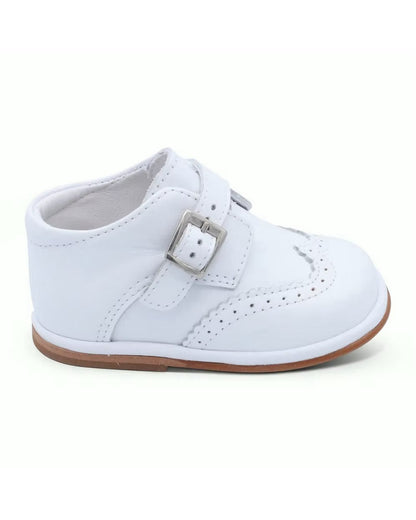 Borboleta Chico Boots featuring 100% leather, classic brogue detailing, buckle fastening, anti-slip sole and a wide G/H fit.