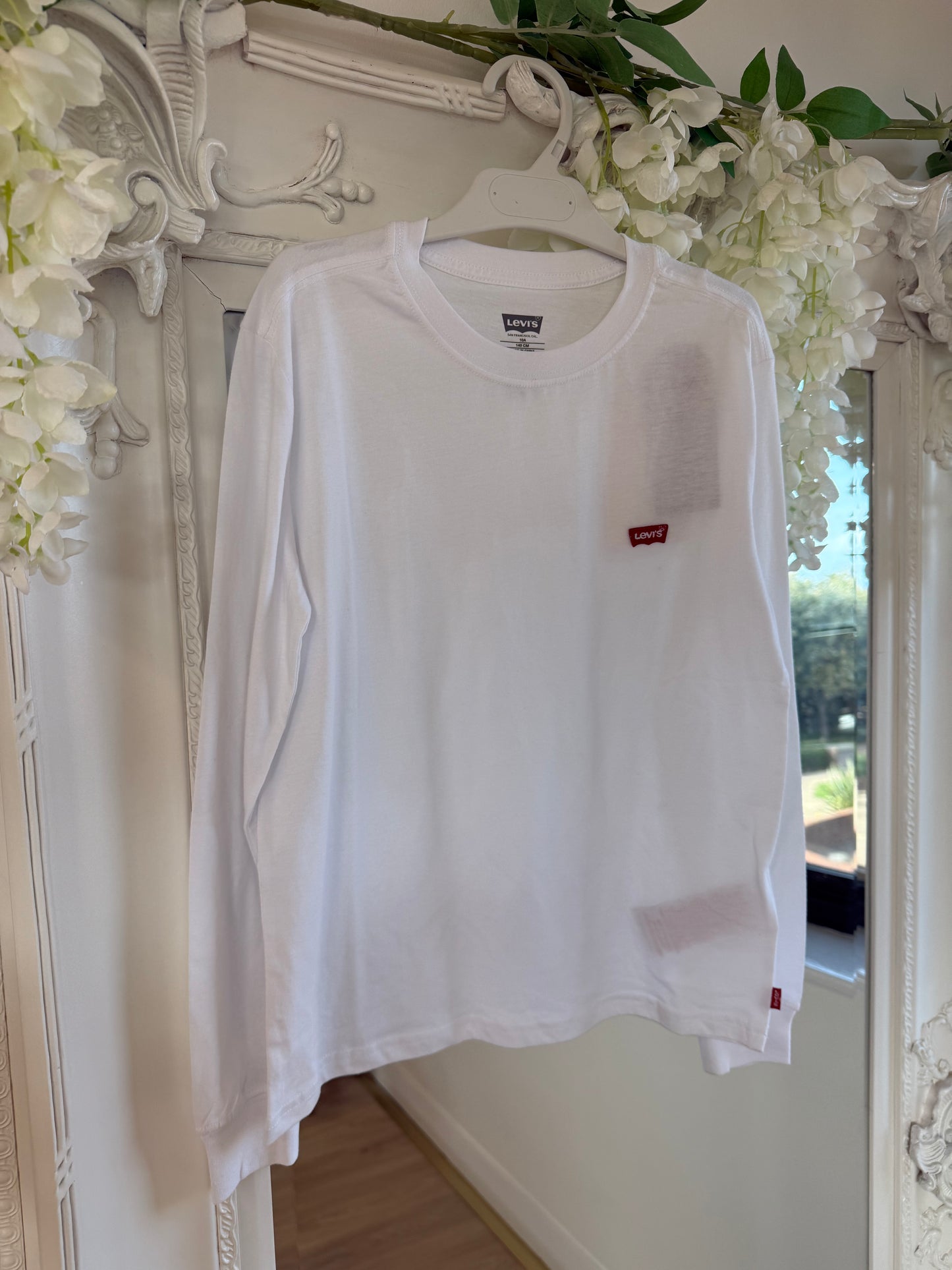Levi's Classic Long Sleeved Tees