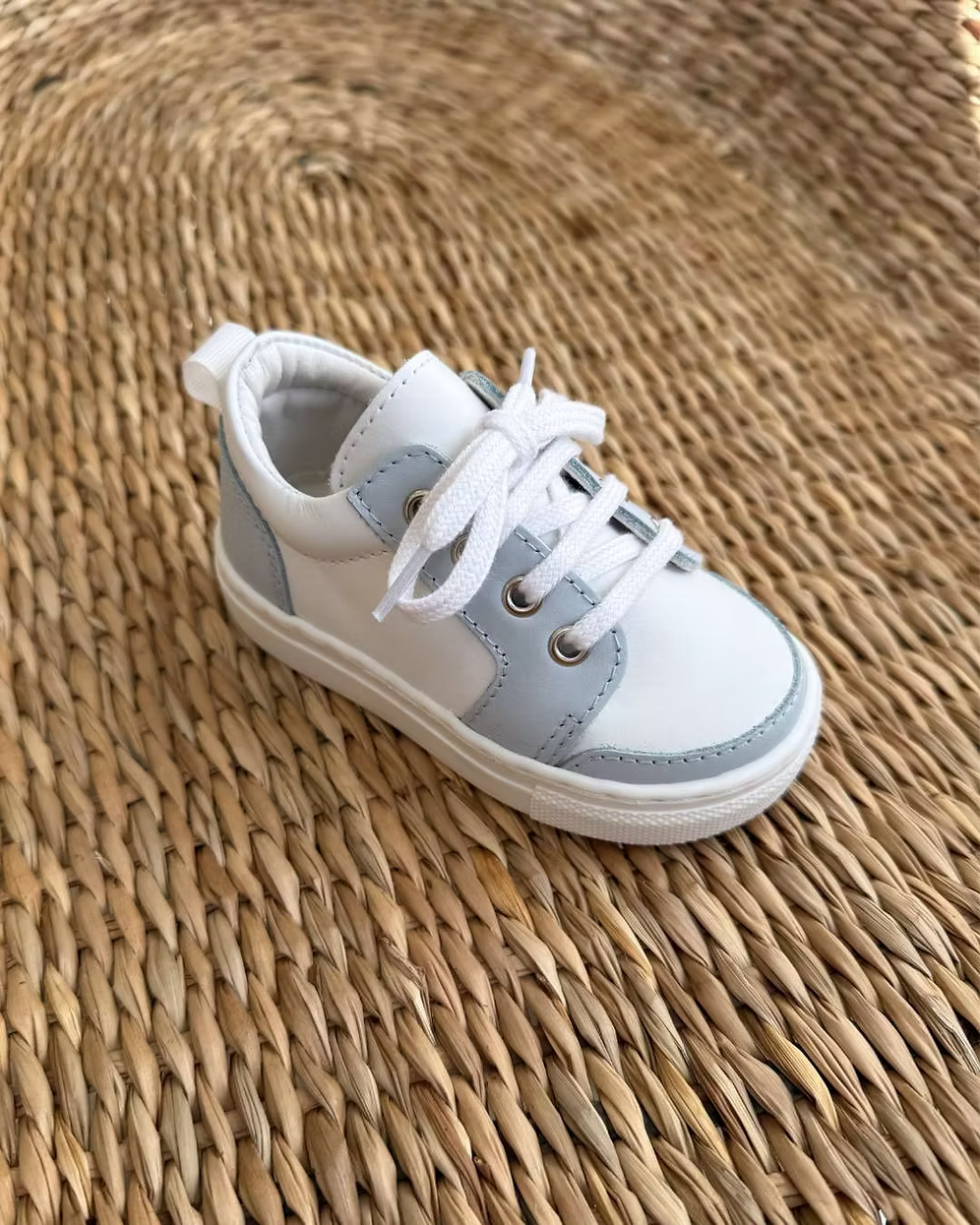 Borboleta Nico Trainers featuring 100% leather, padded ankle collar, cushioned insole, breathable lining and classic everyday design.
