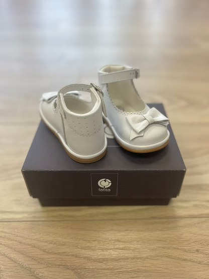 Fofito Ruby Bow Shoes featuring a classic bar shoe design, decorative bow detail, padded collar, cushioned insole and breathable lining.
