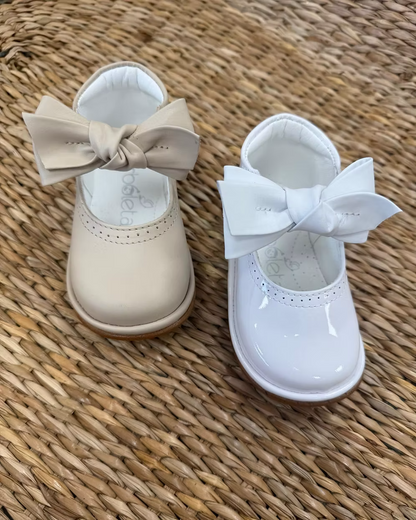 Borboleta Vitoria Shoes featuring leather or patent finish, removable knotted bow, wide G/H fitting and classic traditional styling.